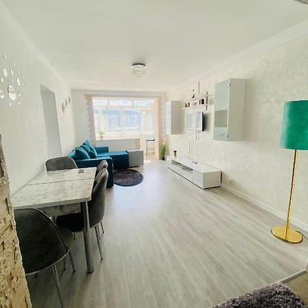 Apartament Tiron In Centru Orasului Gura Humorului Exterior foto