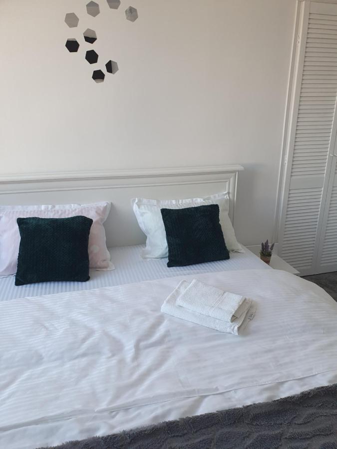 Apartament Tiron In Centru Orasului Gura Humorului Exterior foto